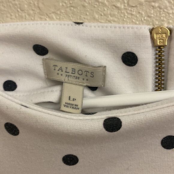 Talbots - white with black polka dots - short sleeve shirt- Size LP - Picture 3 of 5